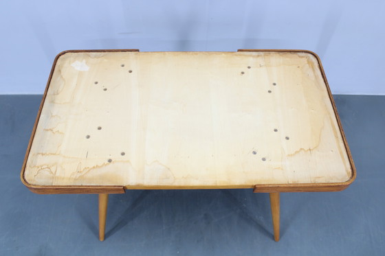 Image 1 of Tavolino da caffè in faggio con piano in vetro opalino, anni '60, Cecoslovacchia