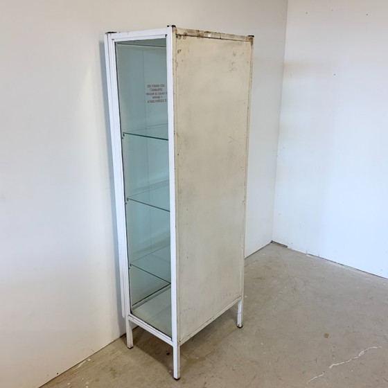 Vintage Polish Medical Display Cabinet 1960s – Glass, Iron (photo 7 of 17)