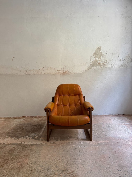 Image 1 of Percival Lafer, cognac fauteuil, MP -173, Brazilië, jaren 1970