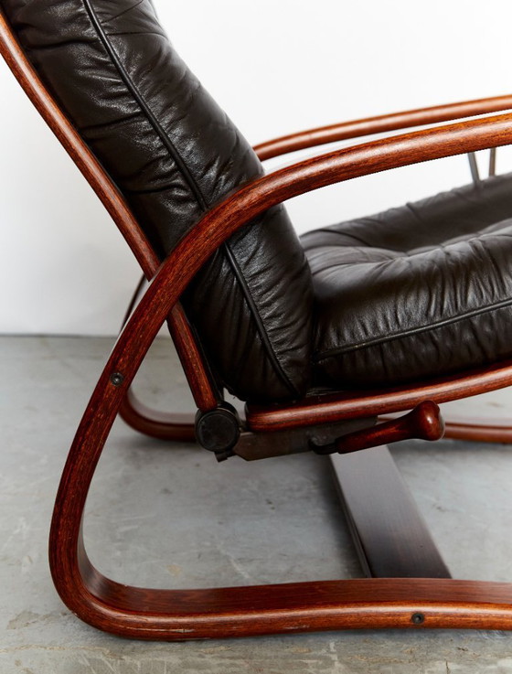 Image 1 of Poltrona vintage scandinava con pouf di Arnt Lande per Westnofa, anni '70