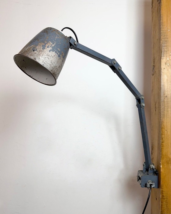 Image 1 of Industriële grijze verstelbare wandlamp van Memlite, jaren 60