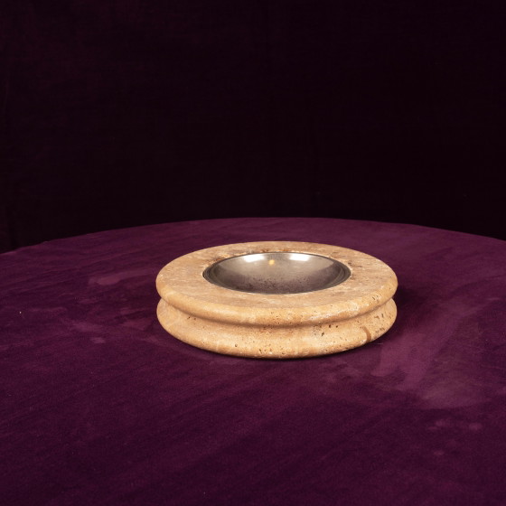 Round Italian Travertine Ashtray with Removable Metal Dish 1970 – Table accessories, Italian Design (photo 6 of 12)