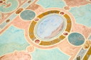 Table basse en marbre et marqueterie 1970