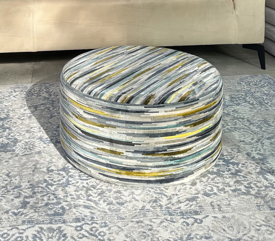 Image 1 of Handmade Poef Kleurrijk Design