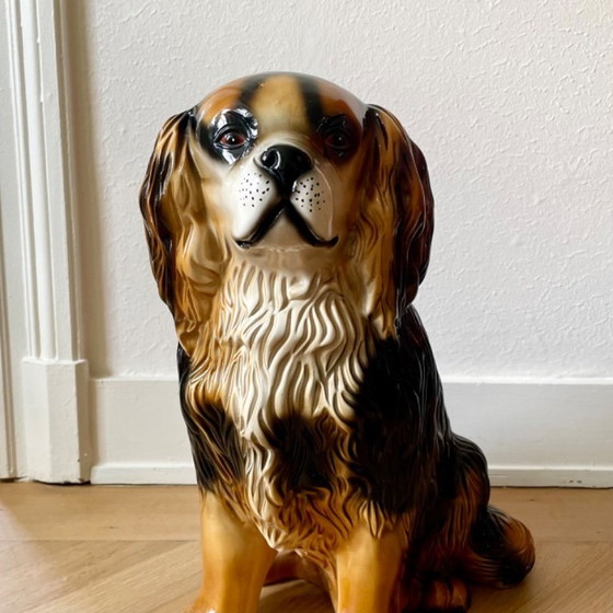 Image 1 of Cane King Charles in ceramica