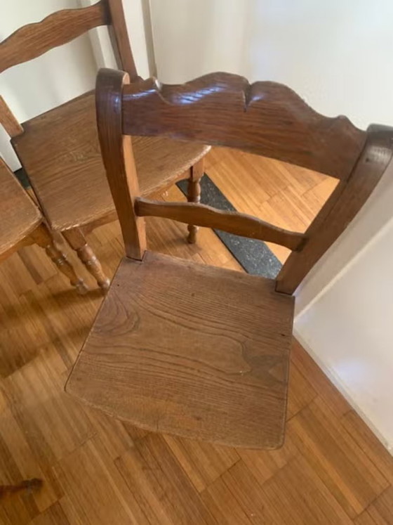 Image 1 of 5 Eiken Houten Stoeltjes Met Ronde Pootjes