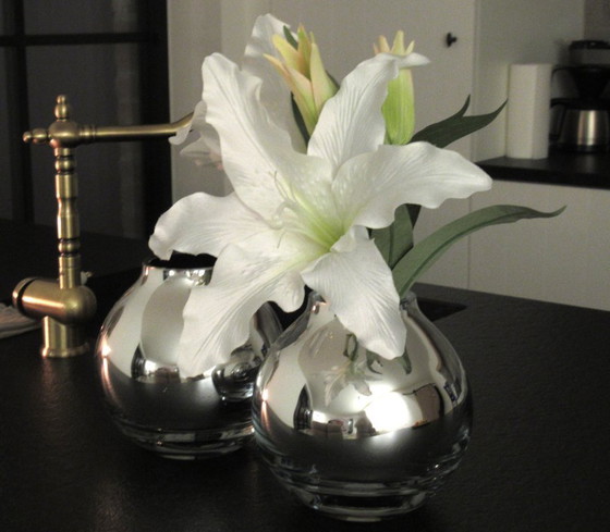 Image 1 of Twee spiegelvazen in glas