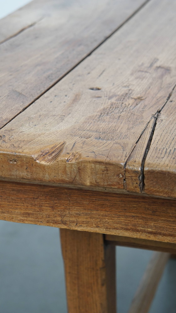 Image 1 of Vierkante Antieke Eettafel Gemaakt van Iepenhout