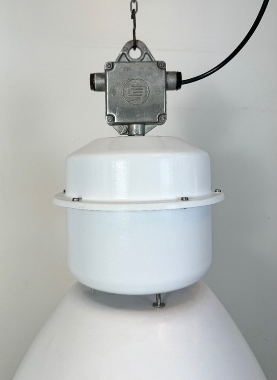 Image 1 of Grote witte geëmailleerde industriële fabriekslamp van Elektrosvit, jaren 90