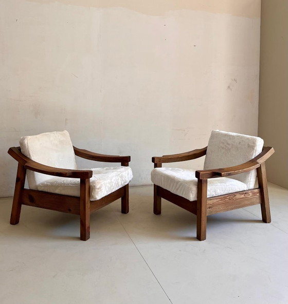 Image 1 of Zwei rustikale Kiefernsessel im Mid-Century-Stil von Biosca
