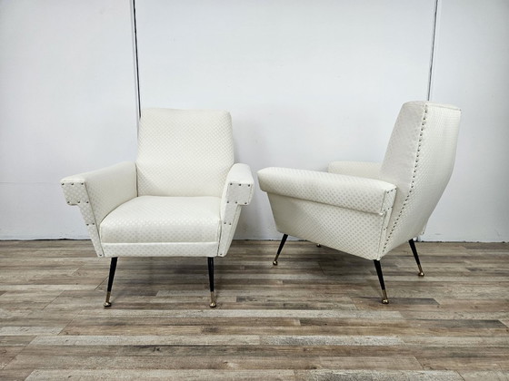 Image 1 of Sillones italianos de los años 50 en tela color crema con patas de hierro