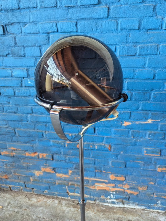 Image 1 of Lampadaire vintage design néerlandais Raak Globe