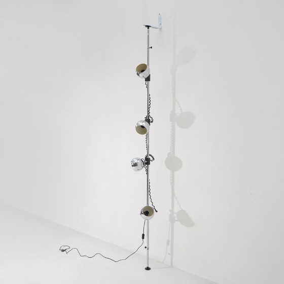 Lampe chromée du sol au plafond, années 1970 – Lampadaires, Metal (photo 2 of 13)