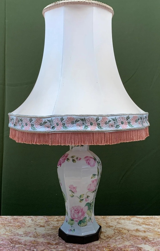Table lamp. – Porcelain (photo 5 of 6)