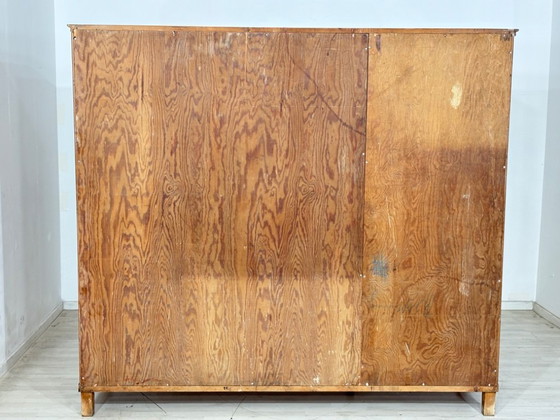 Image 1 of Vintage kledingkast, grote houten kast, linnenkast