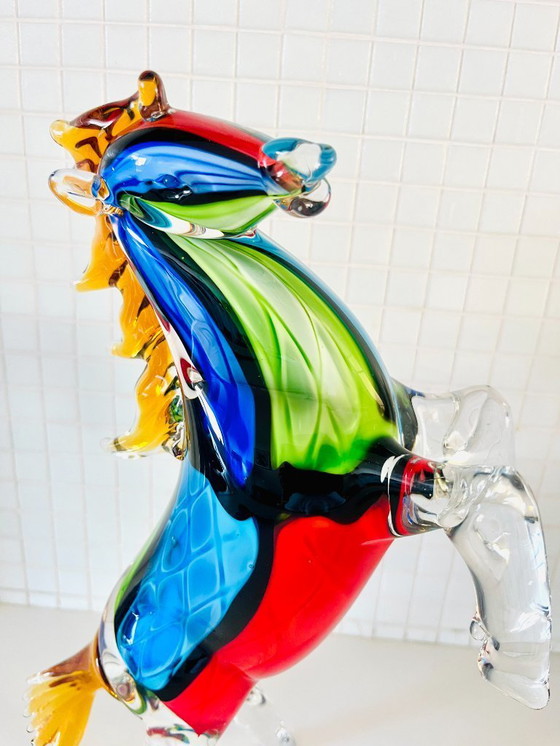 Image 1 of een zeer zeldzaam, groot Murano glazen beeldje van een paard in veelkleurige uitvoering