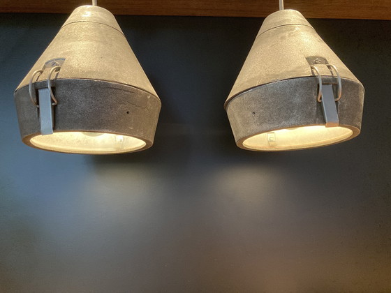 Image 1 of 2 lampes suspendues Philips vintage en aluminium