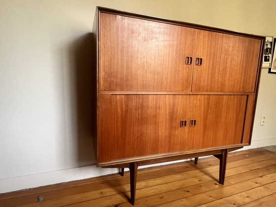 Vintage Sideboard – Cabinets, Wood (photo 4 of 15)