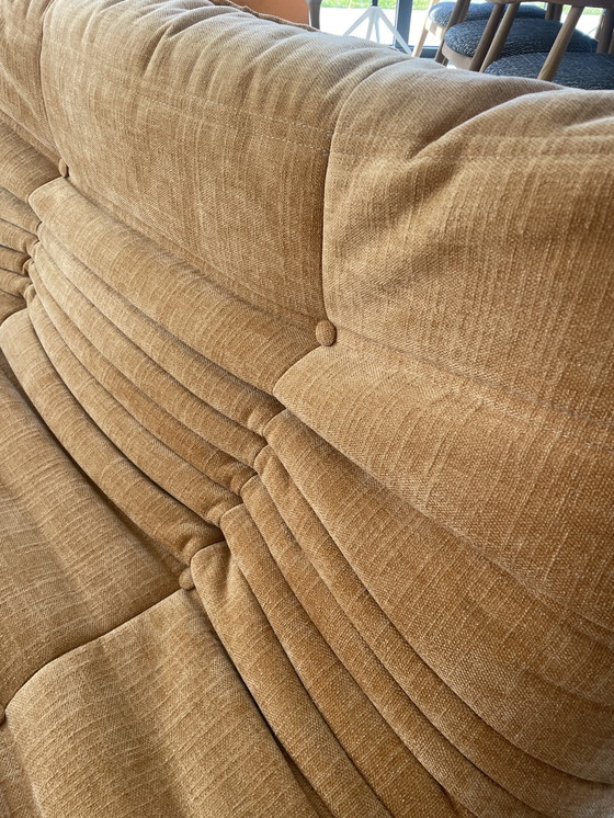 Image 1 of Lounge Retro