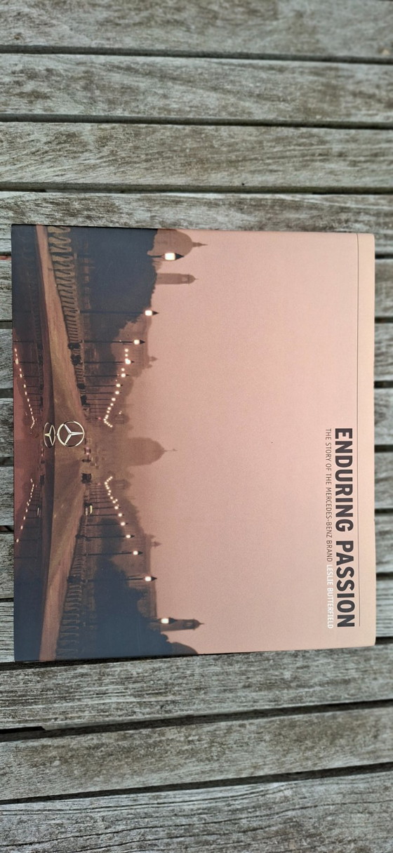 Image 1 of Mercedes-Benz books & brochures – rare collection