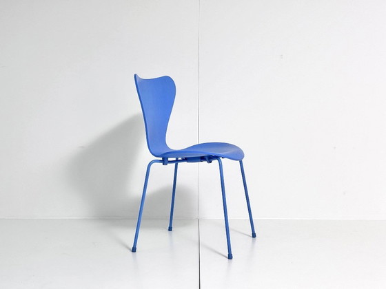 1 Chaises Fritz Hansen Série 7, Arne Jacobsen, Trieste, Chaises de salle à manger, Bois, Métal, Bleu (photo 8 sur 15)
