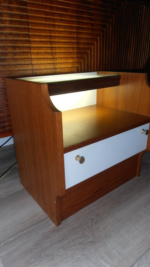 Vintage '50/'60 Beistellschrank/Nachttisch mit Glas und Licht