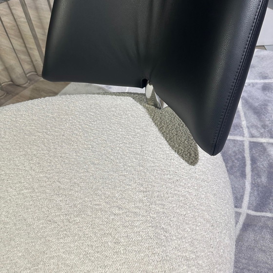 Image 1 of Leolux Pallone