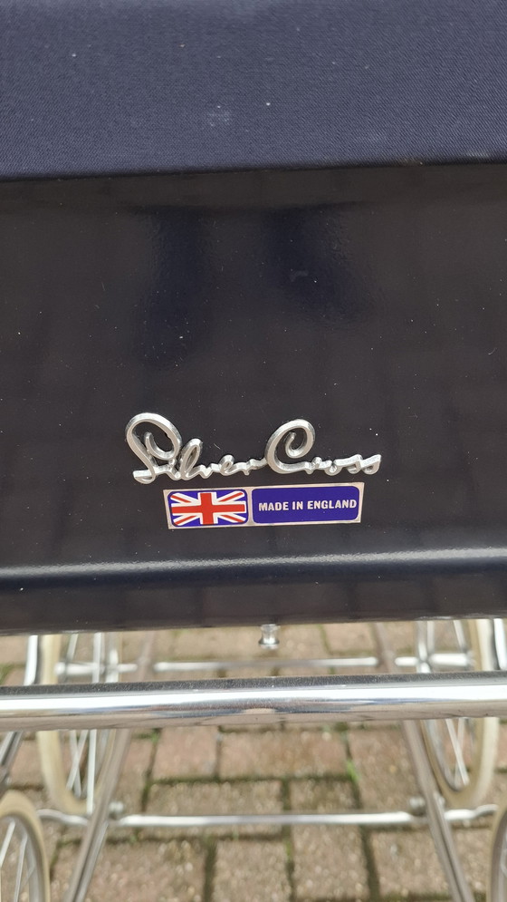 Image 1 of Poussette Silver Cross | Fabriquée en Angleterre | Classique et luxueuse
