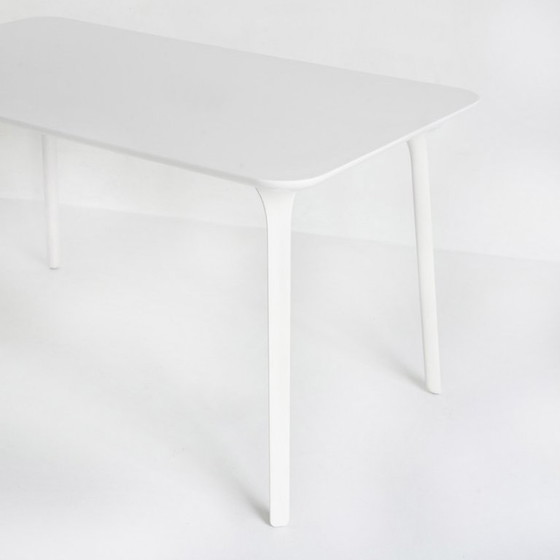 Table Model "First" Designed by Stefano Giovannoni for Magis. Italy, 2007 – Dining tables, Plastic (photo 9 of 11)