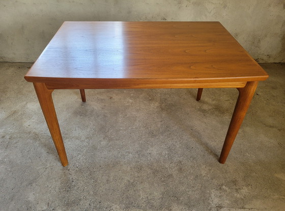Image 1 of Table de salle à manger extensible en teck par Grete Jalk pour Glostrup