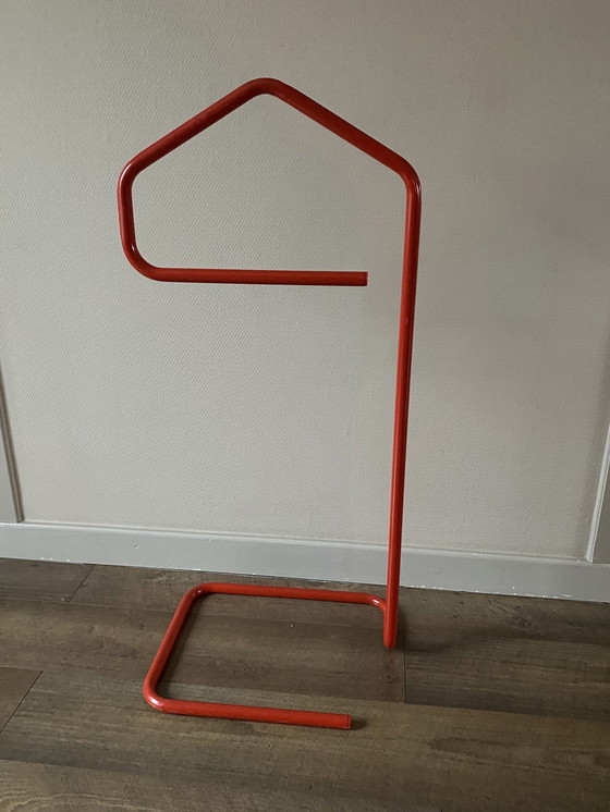 Image 1 of Vintage IKEA Niels Gammelgaard dressboy rood
