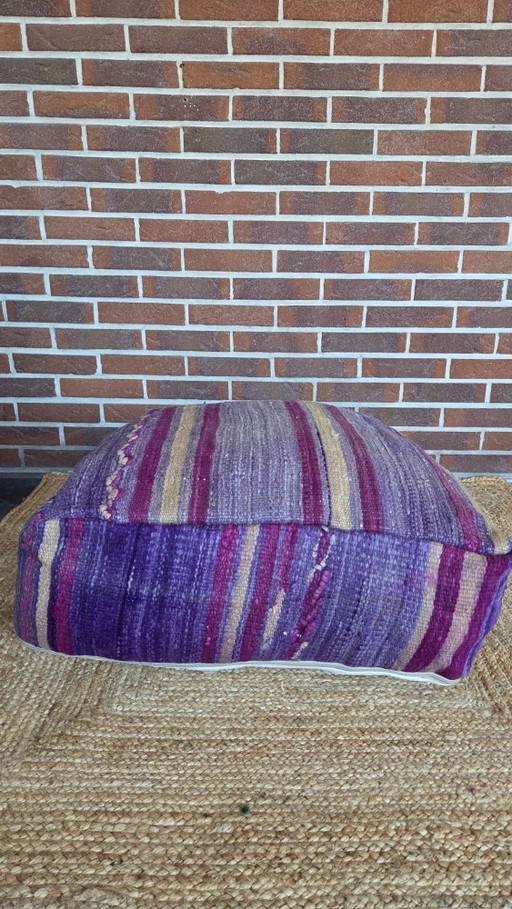 Vintage Kilim Pouf – hockers en poefs, Wool (photo 2 of 7)