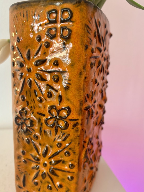 Image 1 of A pair of vases from East and West German ceramic history – East German Pottery meets West German Pottery