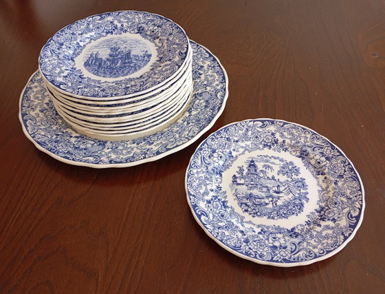 Image 1 of Laveno dessertservies (schaal + 12 borden)