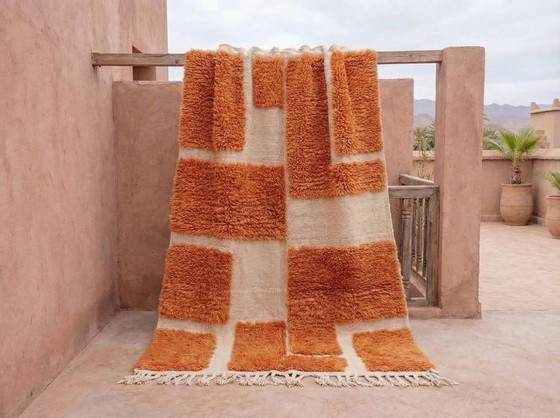 Image 1 of Tapis en laine naturelle fait main artisanale marocaine 150/250 cm