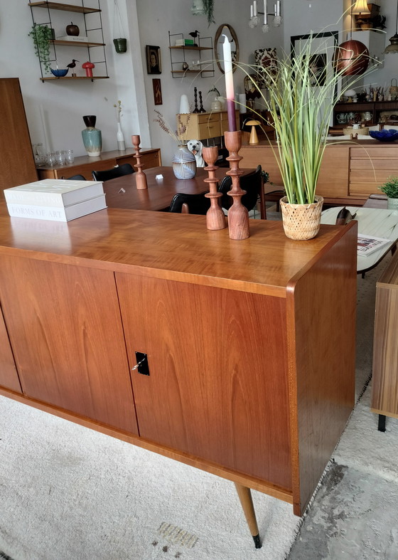 Image 1 of Vintage teakhouten groot dressoir 