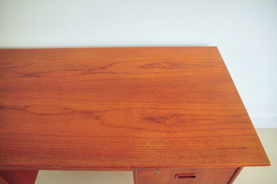 Image 1 of scrivania vintage danese in teak