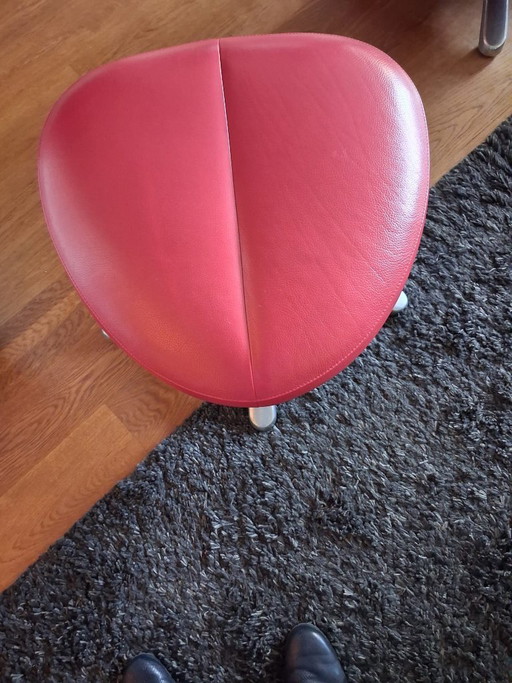 Leolux stoel met hocker