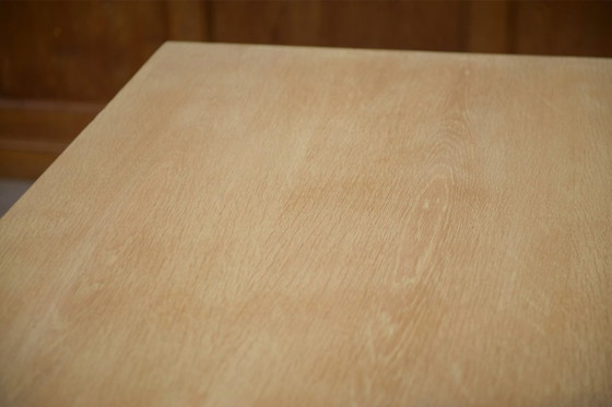 Mesa Art Déco de roble blanqueado al estilo de Jean-Charles Moreux, década de 1940. – Mesas de comedor, Wood (photo 6 of 14)