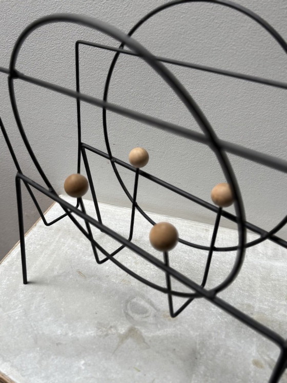 Porte-revue en metal filaire années 50 – Wood (photo 4 of 5)