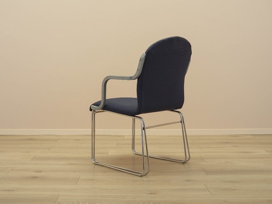 Italiaanse vergaderstoel uit de jaren 90 met blauwe bekleding op een zwevend onderstel. – Bureaustoelen (photo 5 of 15)