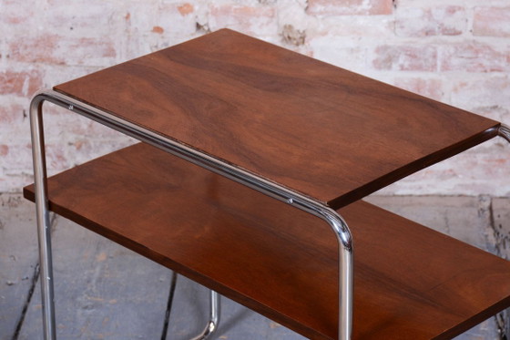 Table d'appoint Bauhaus restaurée, noyer, acier chromé, polonaise, tchèque, années 1930 – Tables d'appoint (photo 5 of 8)