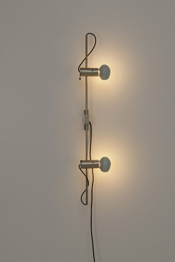 Image 1 of Aplique de pared modelo 1110 - Tito Agnoli para Oluce