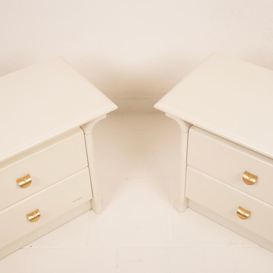 Par de mesitas de noche lacadas en crema de Pierre Cardin, 1980 – Wood (photo 5 of 20)