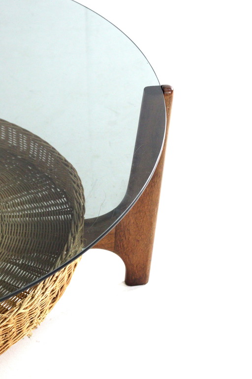 Round coffee table with reading hold and glass top vintage