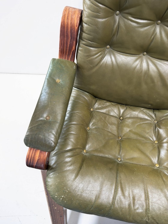 Image 1 of Set di 2 poltrone lounge verde oliva – Göte Möbler, Svezia, anni '70