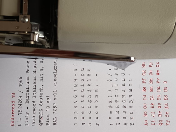 Image 1 of Underwood 18, La macchina da scrivere italiana (1966) restaurata