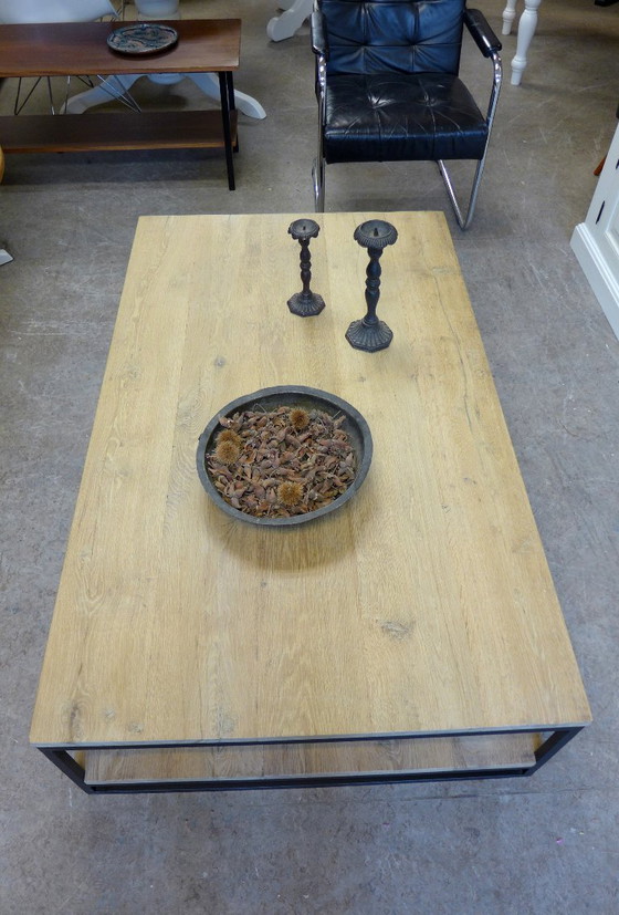 Image 1 of Prachtige zware robuuste eiken salontafel