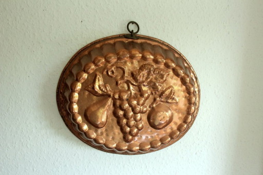 Grand moule à pâtisserie en cuivre avec crochet de suspension des années 1960 - jelly mould