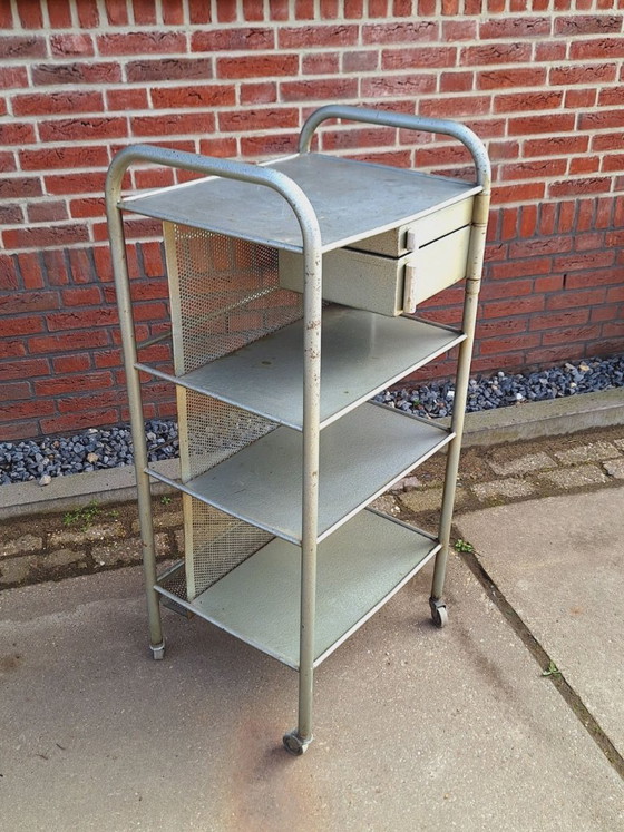 Metal trolley with drawers, grey, Heliolithe, Bar carts, Vintage (photo 4 of 9)